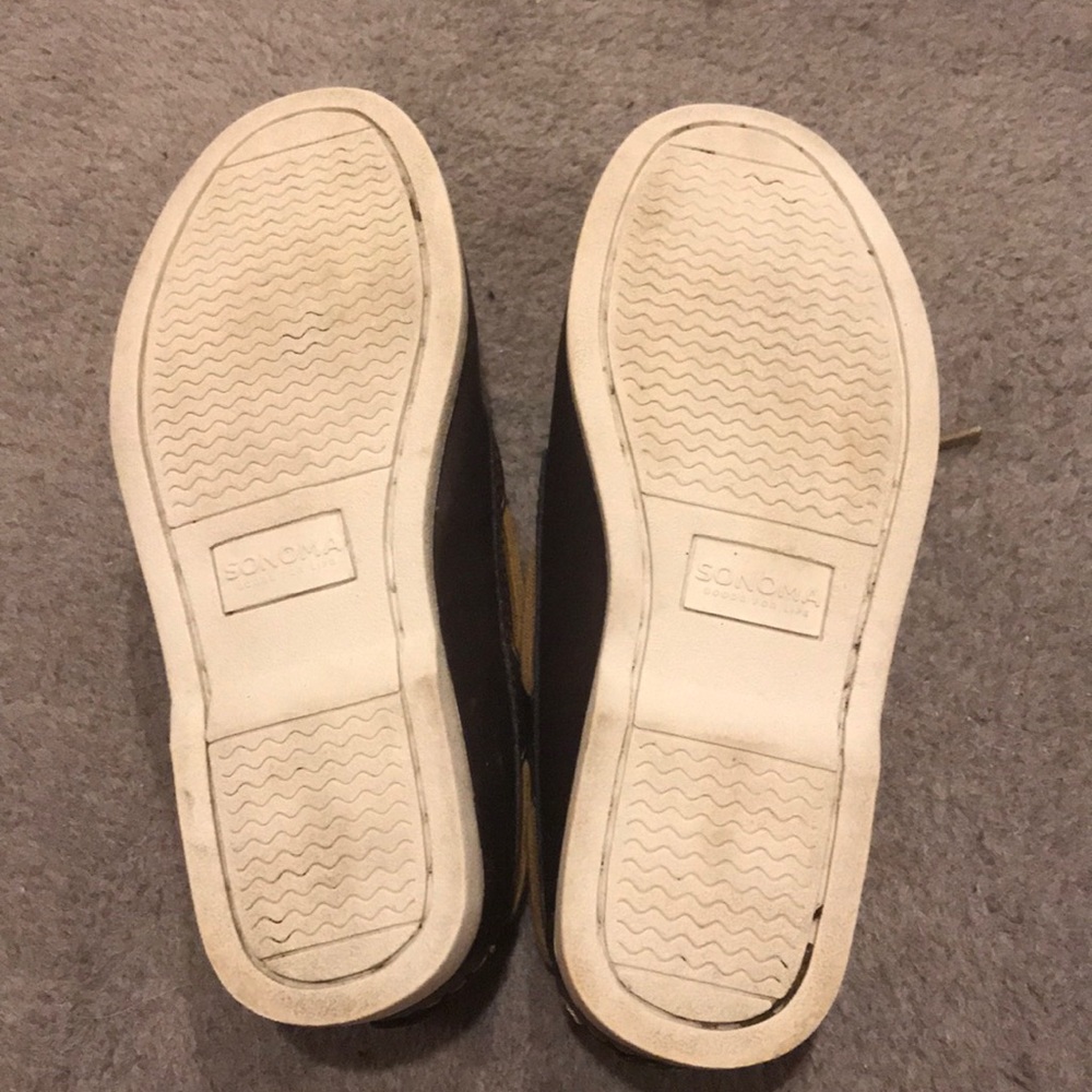 Boys Boat Shoes - Picture 2 of 3